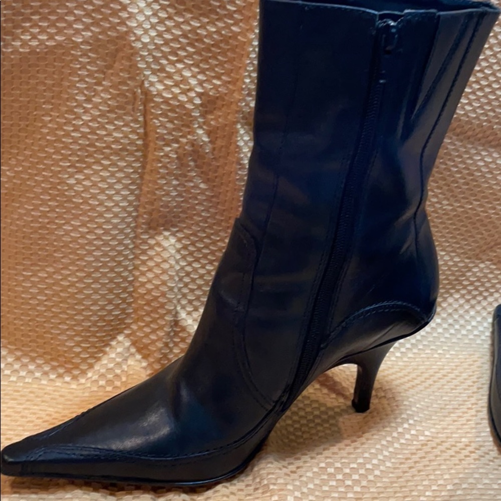 Black Boots